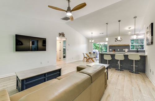 Mooresville House | Mooresville Retreat w/Patio, 1 Mi to Lake Norman!