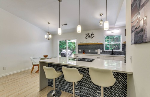 Mooresville House | Mooresville Retreat w/Patio, 1 Mi to Lake Norman!
