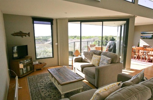 Bermagui House | Moorhead Cove Beach Unit With pool Bermagui