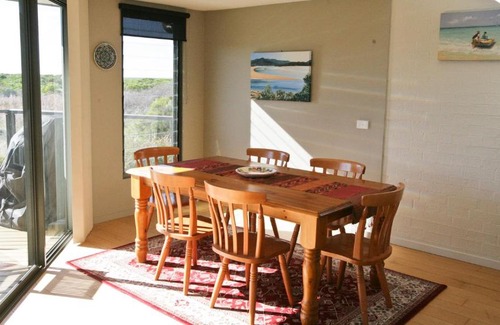Bermagui House | Moorhead Cove Beach Unit With pool Bermagui