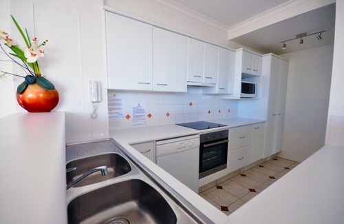 Surfers Paradise Apartment | Moorings On Cavill