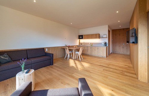 Marlengo Ski Chalet | Moosbichlerhof new chalet 55 sqm, panoramic view, pool near Merano, Merano Card.