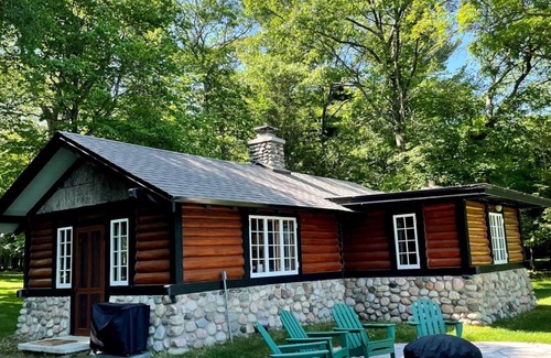 Harbor Springs House | Moose Cabin at Blisswood Resort