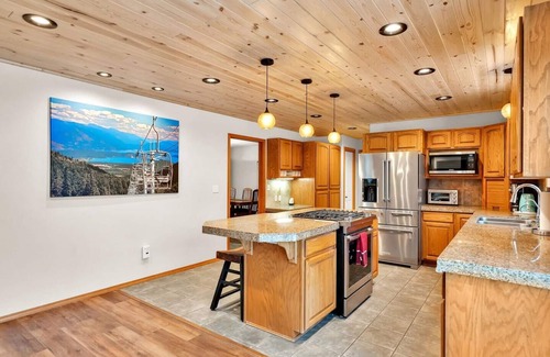 Kootenai House | Moose Caboose