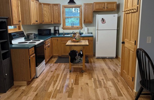Rangeley House | MOOSE CALL INN, Cozy 2bedroom house in Rangeley, snowmobile from the front door!