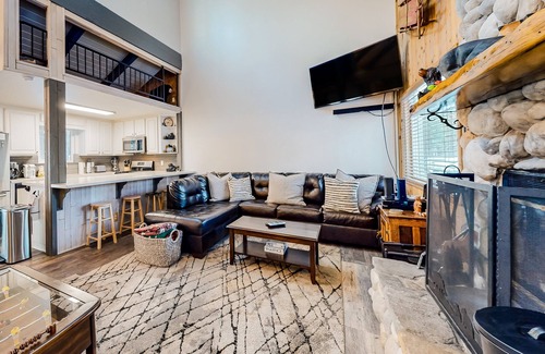 Summit Estates Cabin | Moose-in' Around