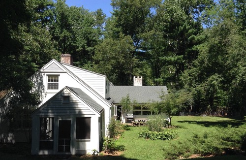 Farmington House | Moose Lodge At Clatter Ridge Farm