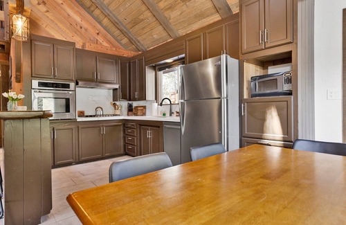 Moonridge Cabin | Moose Mountain Manor #2462