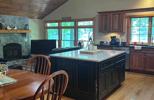 Denmark Cottage | Moose Pond Getaway
