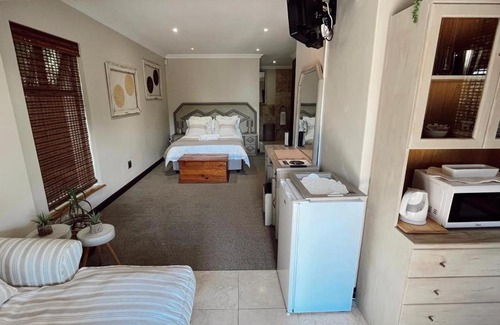 Wilderness Beach House | Moquini House Wilderness