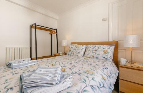 Looe Apartment | Mor Apartment