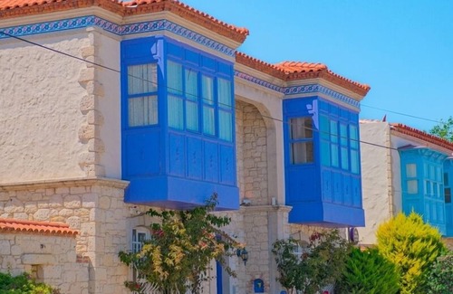 Alacati Ski Chalet | Mor Salkım Konağı
