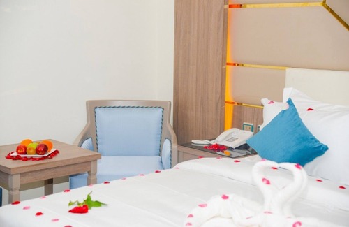 Al-Hamra'a Hotel | Mora hotel