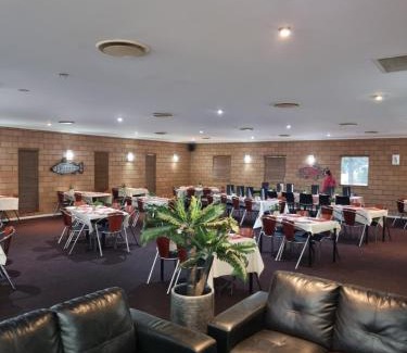Moranbah Hotel | Moranbah Outback Motel
