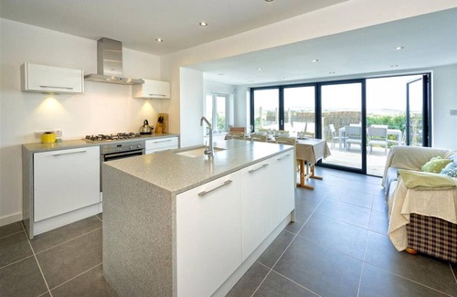 Bwlchtocyn House | Morannedd - Four Bedroom House, Sleeps 8