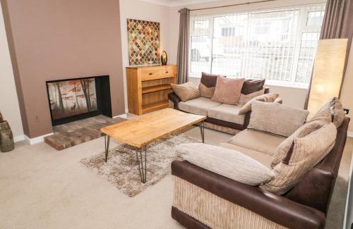 Benllech House | Moranva