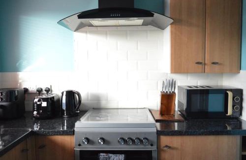 Swindon Apartment | Moredon Bangalow
