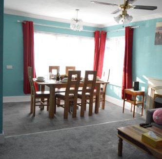 Swindon Apartment | Moredon Bangalow