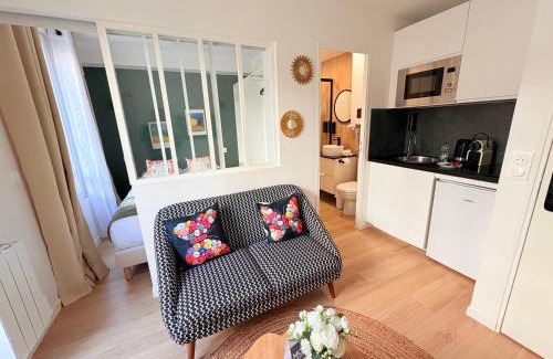 Quartier de la Folie-Mericourt Apartment | Moret Art Flats Trendy East Paris