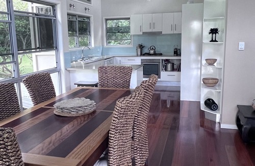 Brisbane Waterfront House | Moreton Escape - Kooringal, Moreton Island