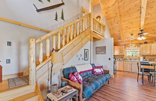 Morganton Cabin | Morganton Mountain Retreat w/Hot Tub