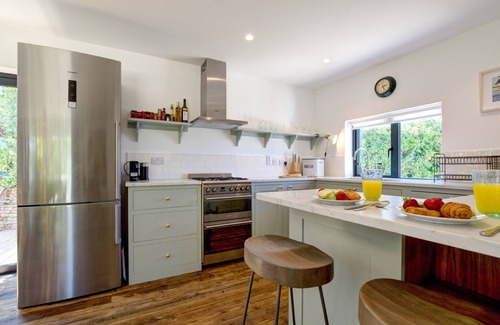 Trevone House | Morlanar - Four Bedroom House, Sleeps 8