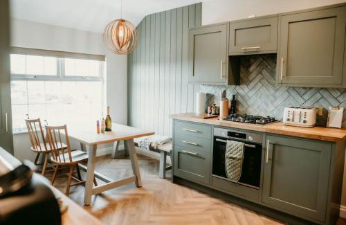 Trearddur Bay Apartment | Morlun, Trearddur Bay, Isle of Anglesey