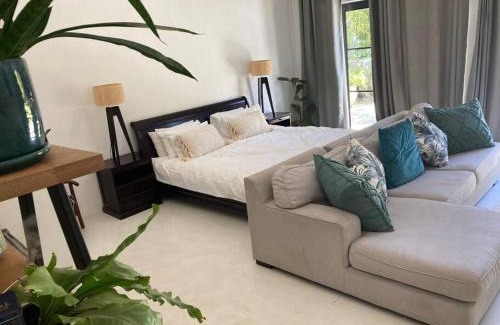 Somerset West Apartment | Morningside Studio apartment, load shedding proof