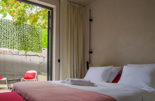 Cove Tri Zala (Zrnovo) Bed & Breakfast | Moro Inn