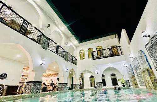 Calamba Villa | Moroccan Natural Hotspring Up to 30 guests