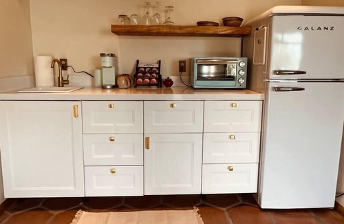 Morongo Valley House | Morongo Casita I Couples Retreat I POOL I Views I Acreage