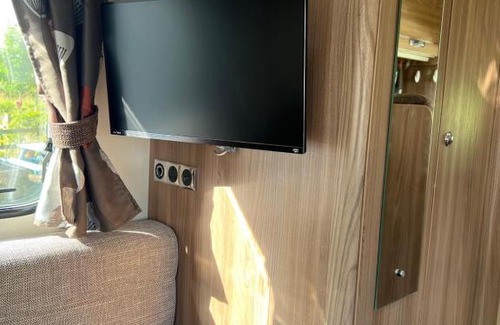 Hesket Newmarket Boat Rental | Morris Motorhome