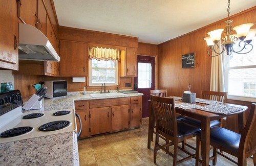 Blowing Rock Cottage | Morris Street Cottage 2BR/1BA, New Central AC!