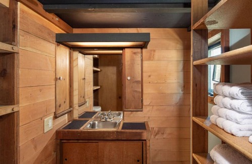 Morro Bay Cabin | Morro Bay Cabin Studio with Beautiful Backyard