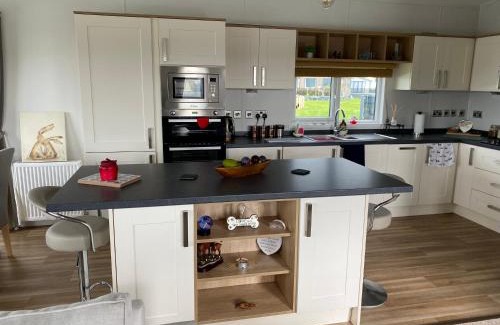 Bude Ski Chalet | Morwenna Lodge