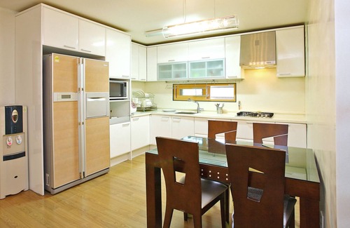 Gonam Condo | Morwenna Pension