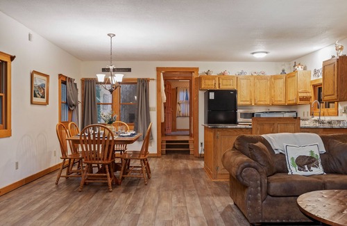 Jasper Cabin | Morwood House - Hot Tub and Large Game Room on 15+ Private Acres