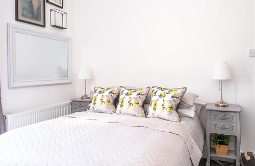 Boscombe Bed & Breakfast | Mory House