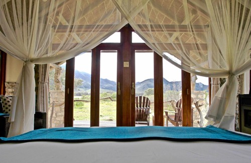 Overstrand Cabin | Mosaic Lagoon Lodge
