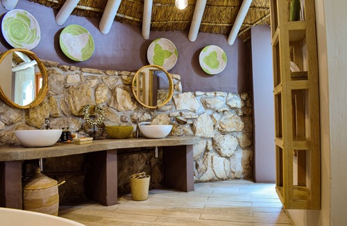 Overstrand Cabin | Mosaic Lagoon Lodge