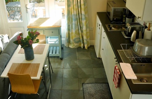 Moseley House | Moseley - House - Sleeps 4 - Parking - Garden