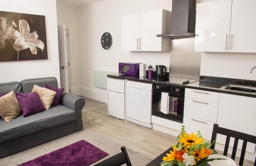 Moseley Apartment | Moseley Mews Village Suites - Purple