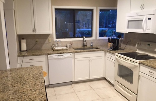 Moss Creek House | Moss Creek updated 3 bed 2 bath pet friendly house on golf course.
