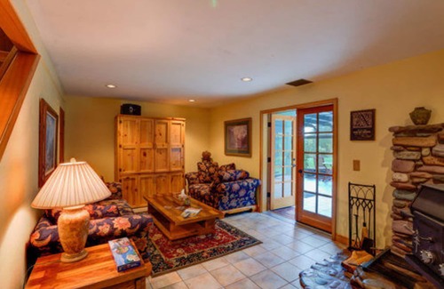 Columbia Falls Bed & Breakfast | Moss Mountain Inn