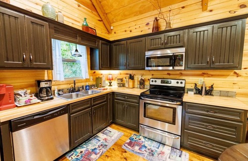 Mentone Cabin | Mossy Rock Retreat! Hot Tub l Private Cabin