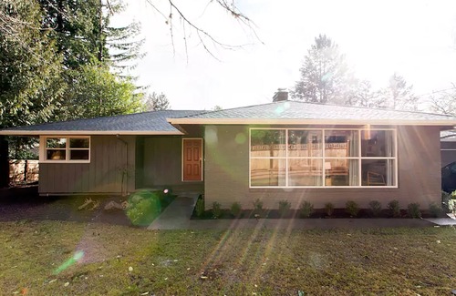 Raleigh Hills House | Most Family Friendly Listing in Portland - Keep the Conveniences of Home!
