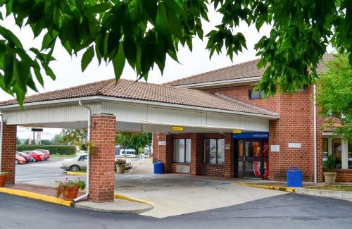 Albany Hotel | Motel 6-Albany, NY