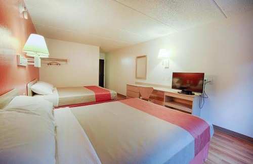 Albany Hotel | Motel 6-Albany, NY