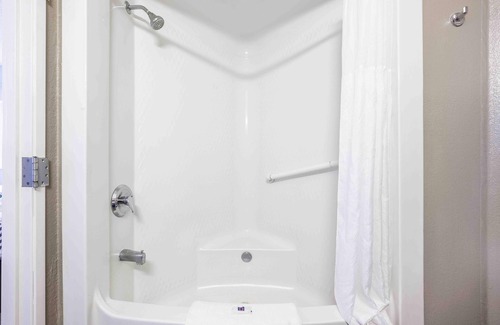 Northeast Heights Hotel | Motel 6 Albuquerque, NM - North