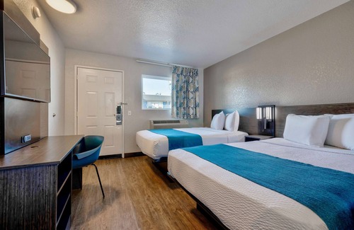 Northeast Anaheim Hotel | Motel 6 Anaheim, CA - Fullerton East